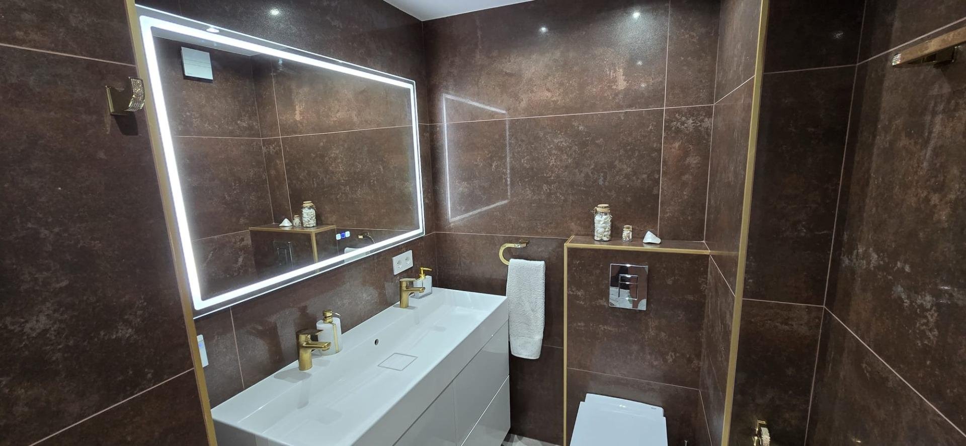 Appartamento a Torrevieja, Alicante, Spagna 3 camere da letto, 101 mq. N° 109077