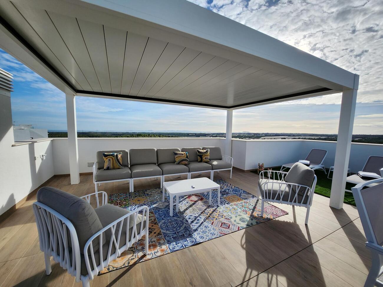 Appartamento a Pinar De Campoverde, Alicante, Spagna 3 camere da letto, 116 mq. N° 115563