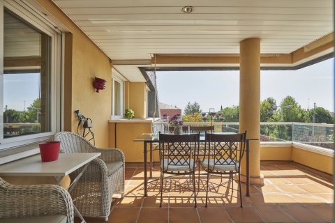 Bliźniak w Madrid, Hiszpania 4 sypialnie, 180 mkw. nr 90588