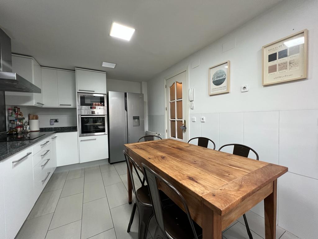 Dvīņu māja Madrid, Spānijā 4 istabas,  Nr. 90587