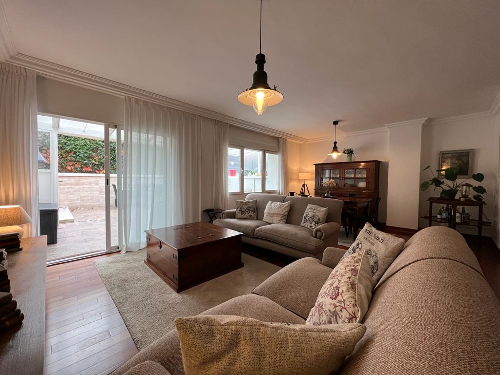 Dvīņu māja Madrid, Spānijā 4 istabas,  Nr. 90587