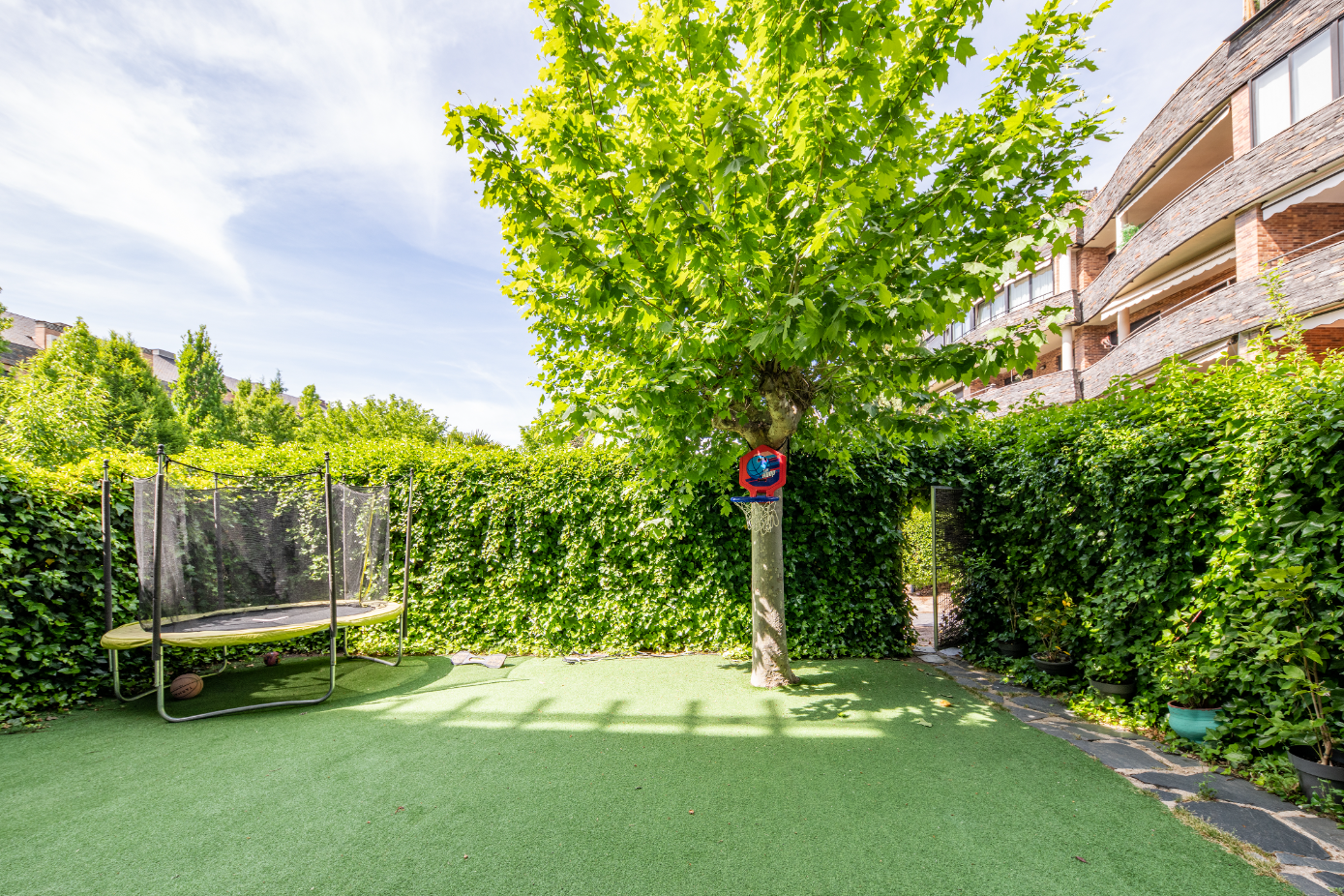 Bliźniak w Madrid, Hiszpania 4 sypialnie, 179 mkw. nr 90586