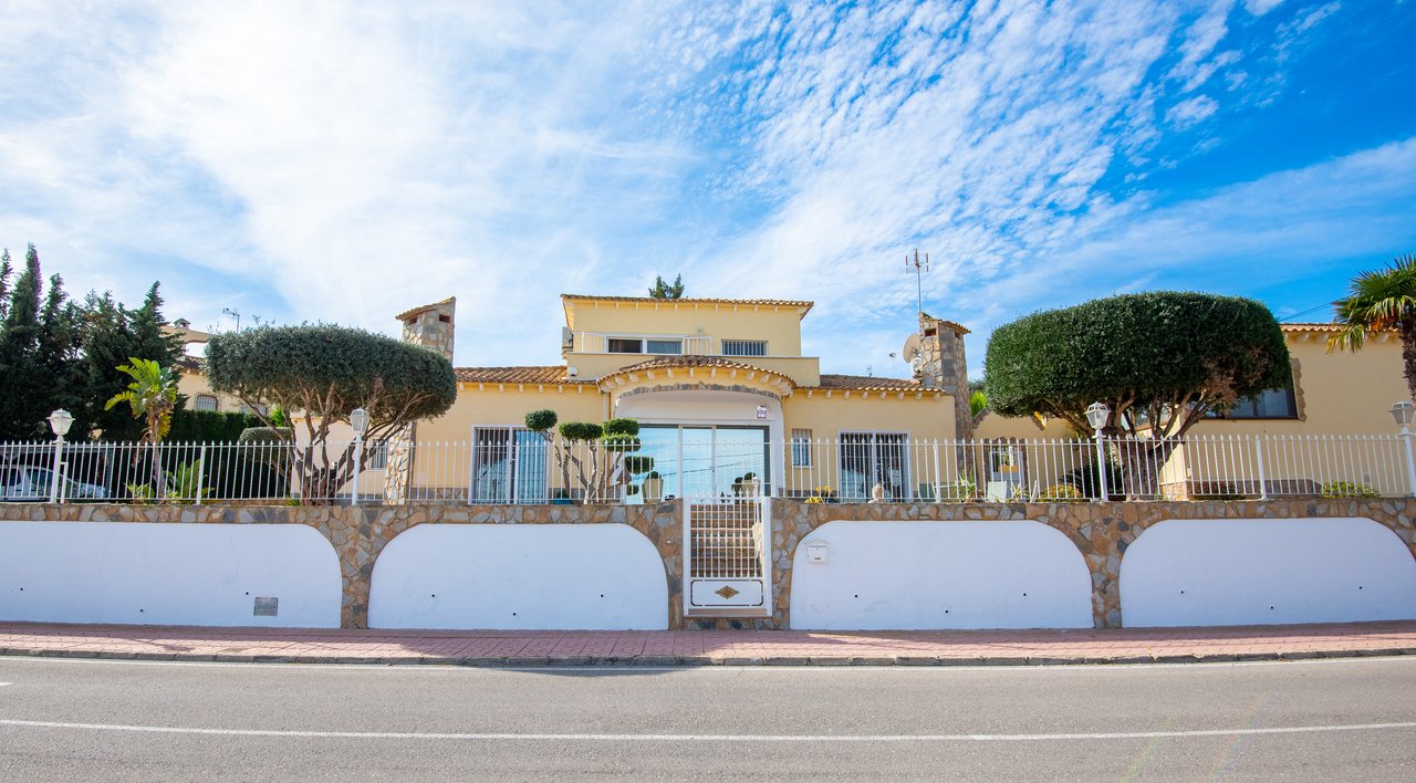 Вилла в Альгорфа, Аликанте, Испания 4 спальни, 490м2 №83884