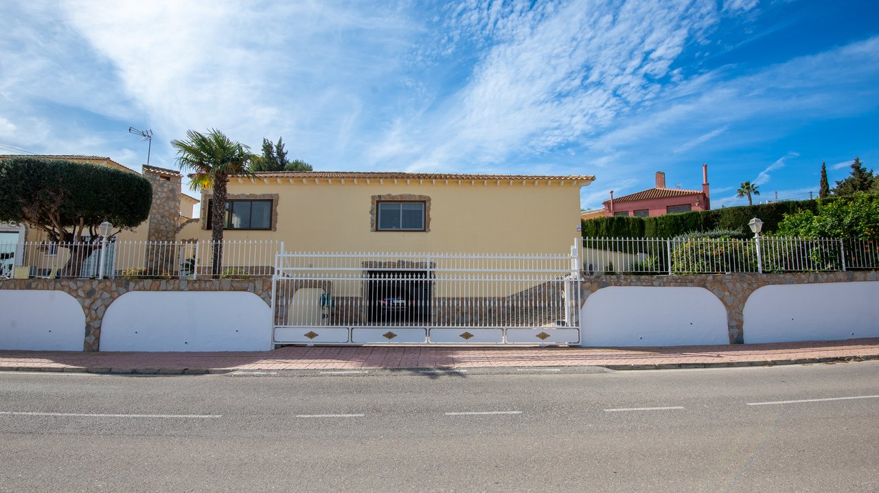 Вилла в Альгорфа, Аликанте, Испания 4 спальни, 490м2 №83884