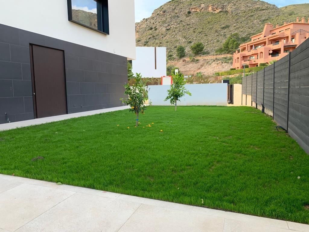 Villa a Finestrat, Alicante, Spagna 4 camere da letto, 894 mq. N° 95694