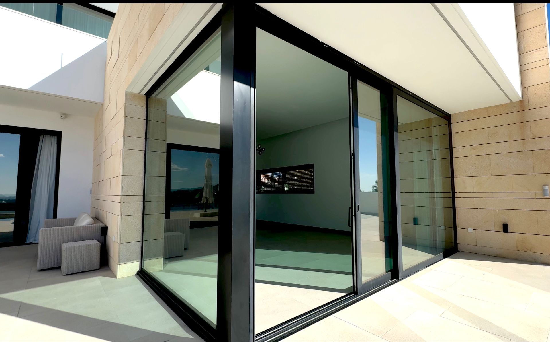 Villa a Finestrat, Alicante, Spagna 4 camere da letto, 894 mq. N° 95694