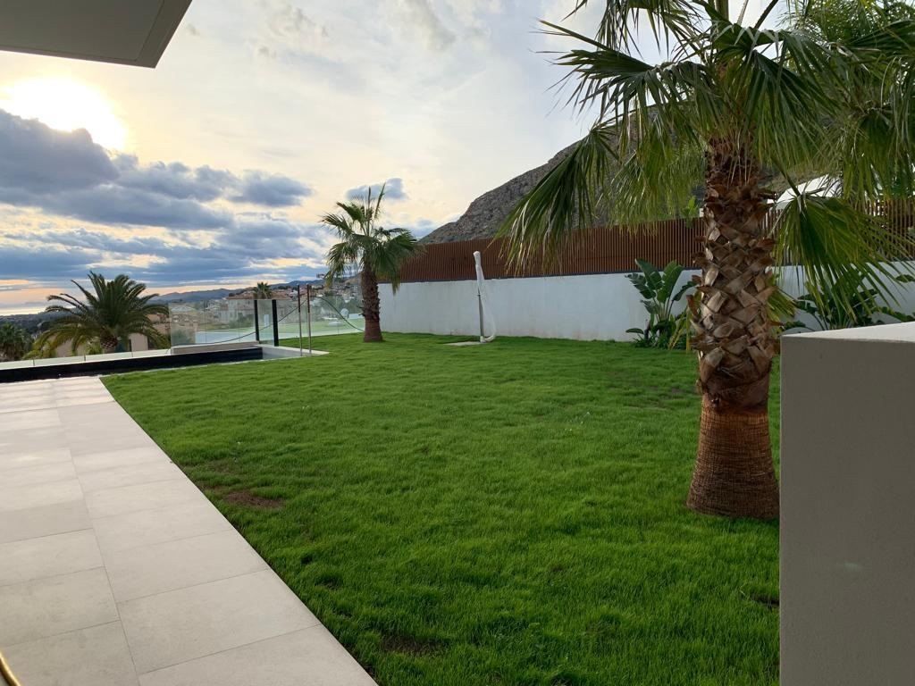 Villa a Finestrat, Alicante, Spagna 4 camere da letto, 894 mq. N° 95694