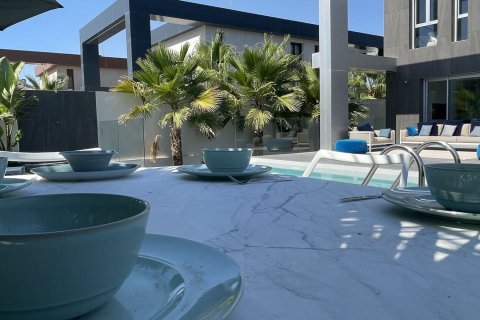 Villa in El Campello, Alicante, Spain 7 bedrooms, 290 sq.m. No. 95666