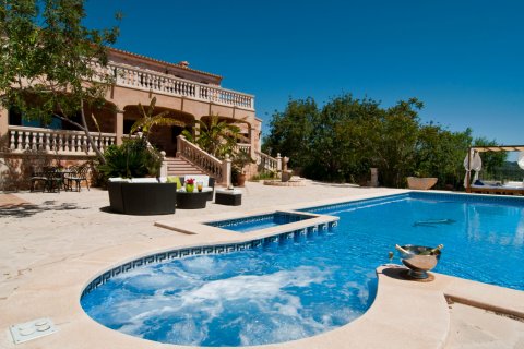 Finca a Santanyi, Mallorca, Spagna 6 camere da letto, 350 mq. N° 82392