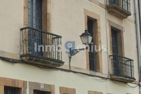 Commercial property in Alcoy, Alicante, Spain 547 sq.m. No. 81555