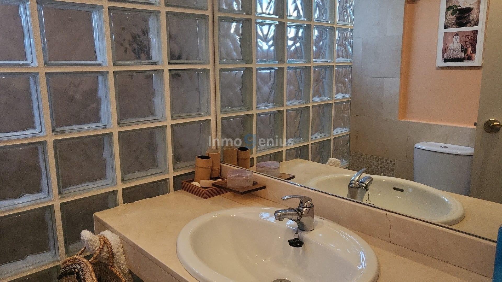 Villa in Alicante, Spanien 5 Schlafzimmer, 230 m2 Nr. 81561