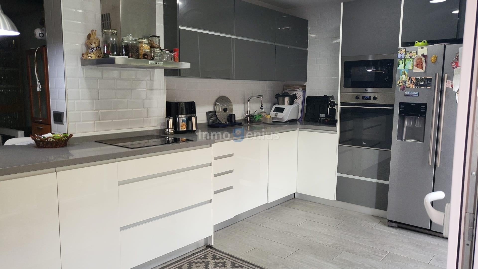 Villa in Alicante, Spanien 5 Schlafzimmer, 230 m2 Nr. 81561