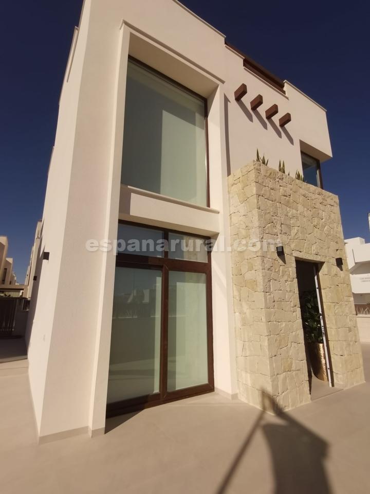 Villa i Guardamar del Segura, Alicante, Spanien 3 sovrum, 132 kvm. Nr. 102122