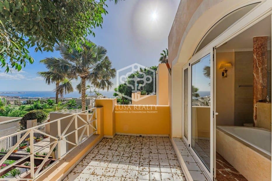 Villa en Adeje, Tenerife, España 6 dormitorios, 732 m2 No. 94465