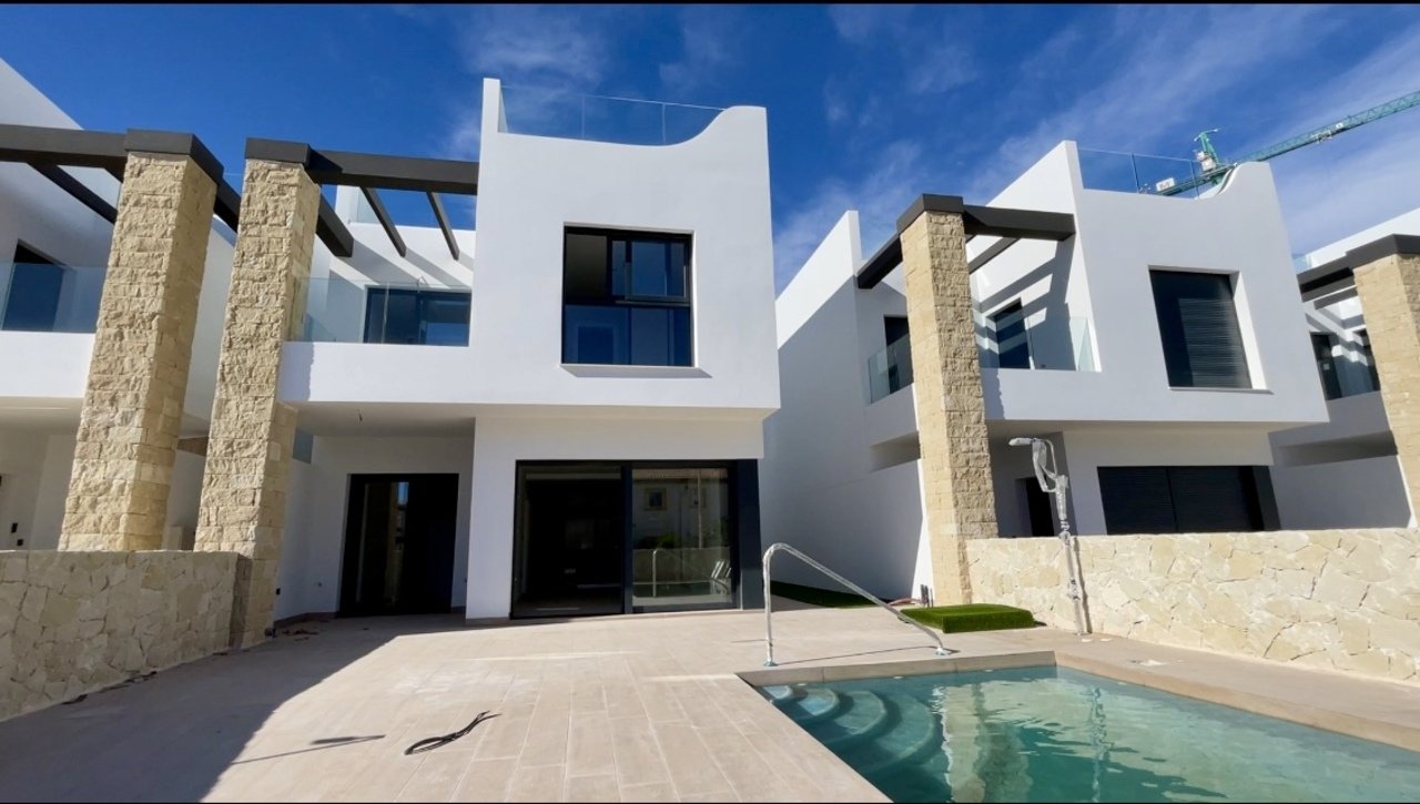 Dzīvoklis Pilar de la Horadada, Alicante, Spānijā 4 istabas, 120 m2 Nr. 115972