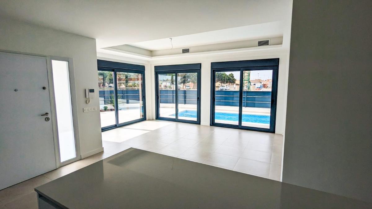 Villa en Daya Nueva, Alicante, España 3 dormitorios, 127 m2 No. 98594