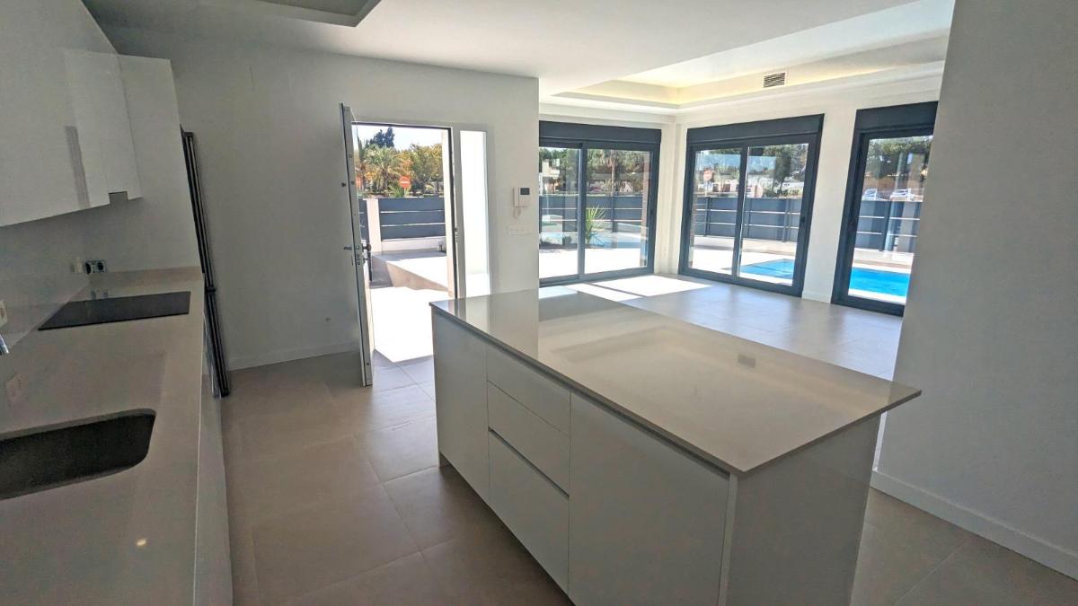 Villa en Daya Nueva, Alicante, España 3 dormitorios, 127 m2 No. 98594