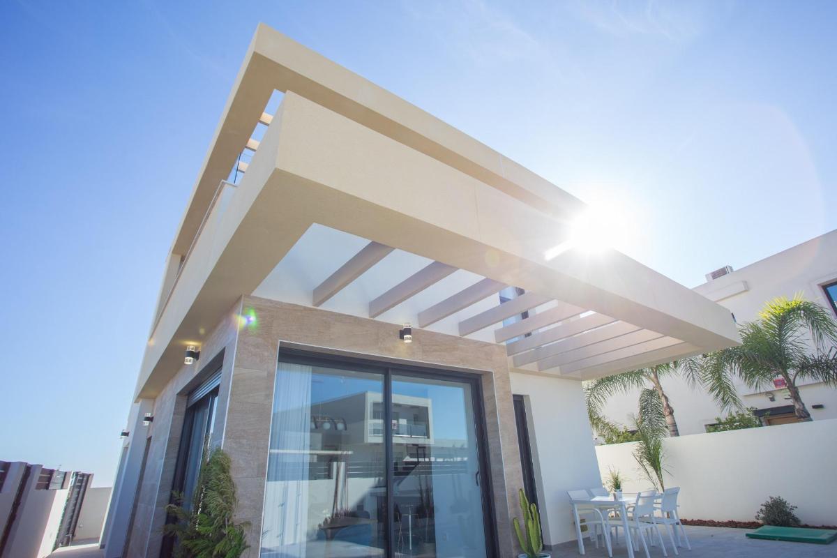 Villa i Los Montesinos, Alicante, Spanien 3 sovrum, 106 kvm. Nr. 98592