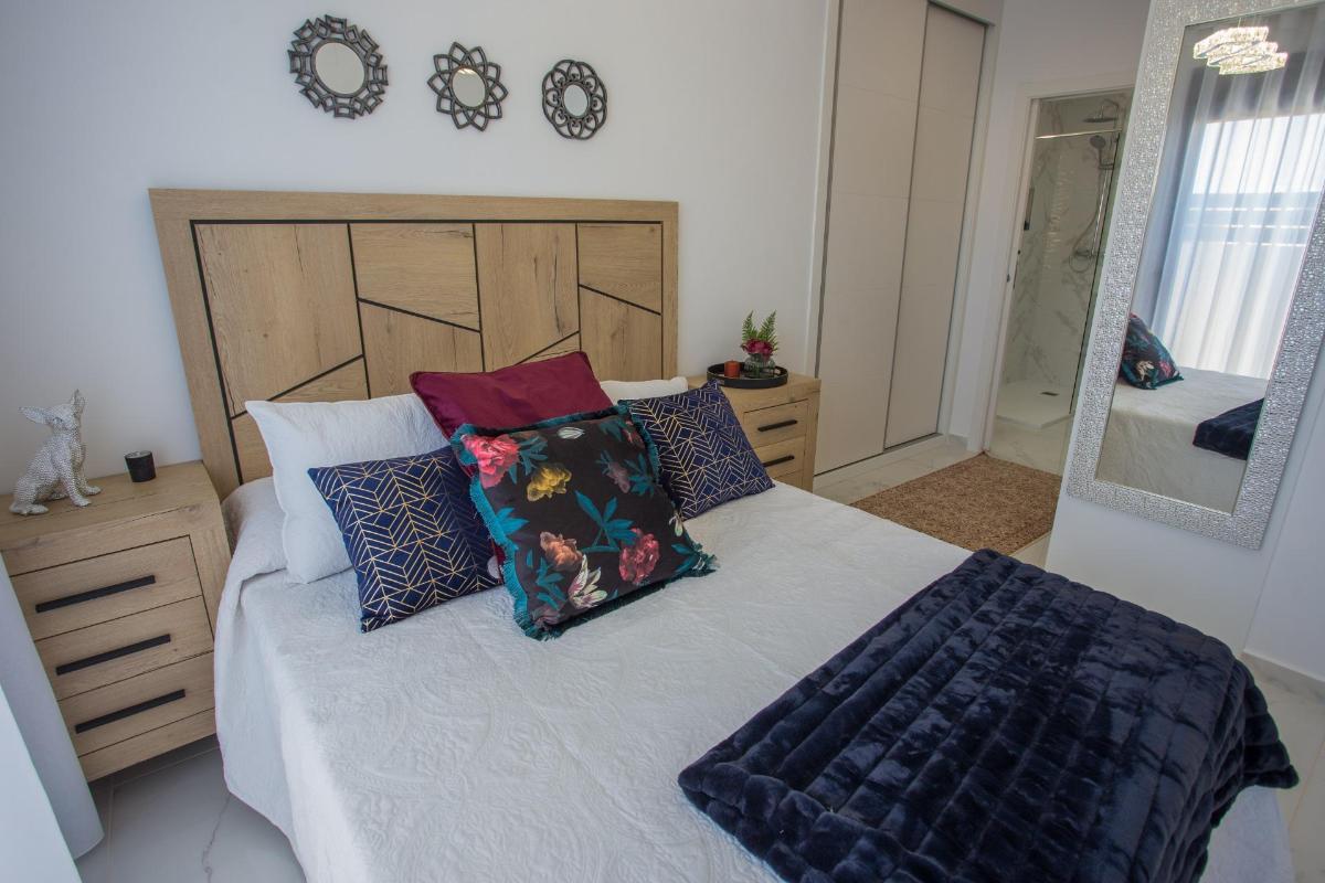 Villa i Los Montesinos, Alicante, Spanien 3 sovrum, 106 kvm. Nr. 98592