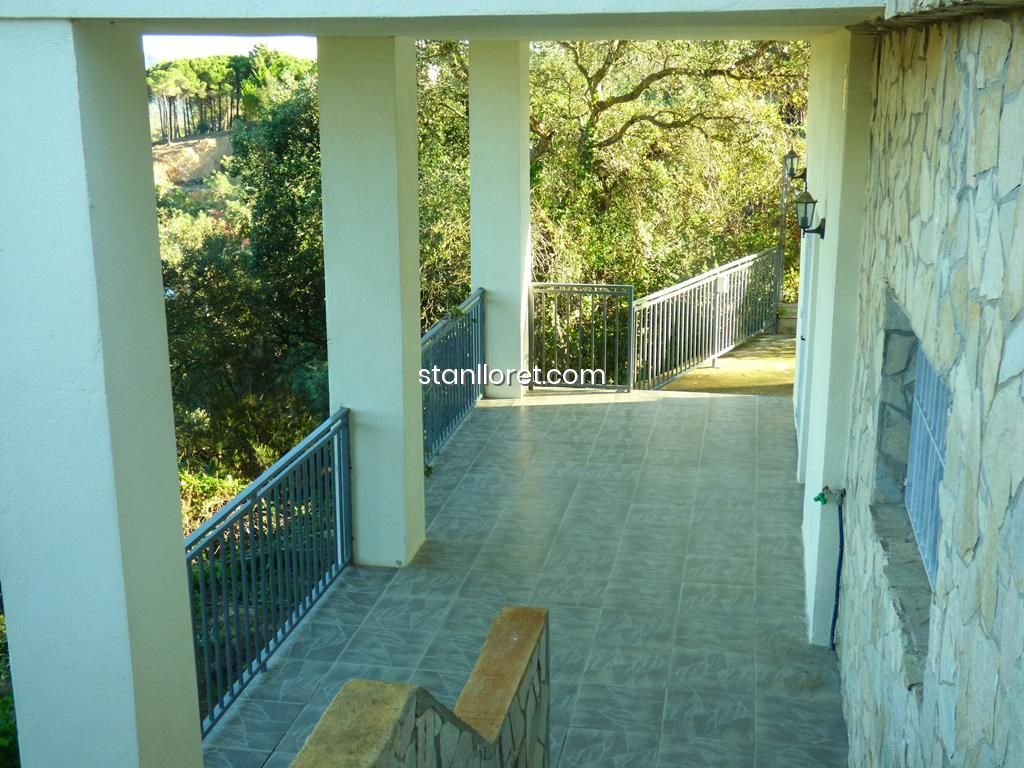 Villa in Lloret de Mar, Girona, Spain 2 bedrooms, 174 sq.m. No. 104047