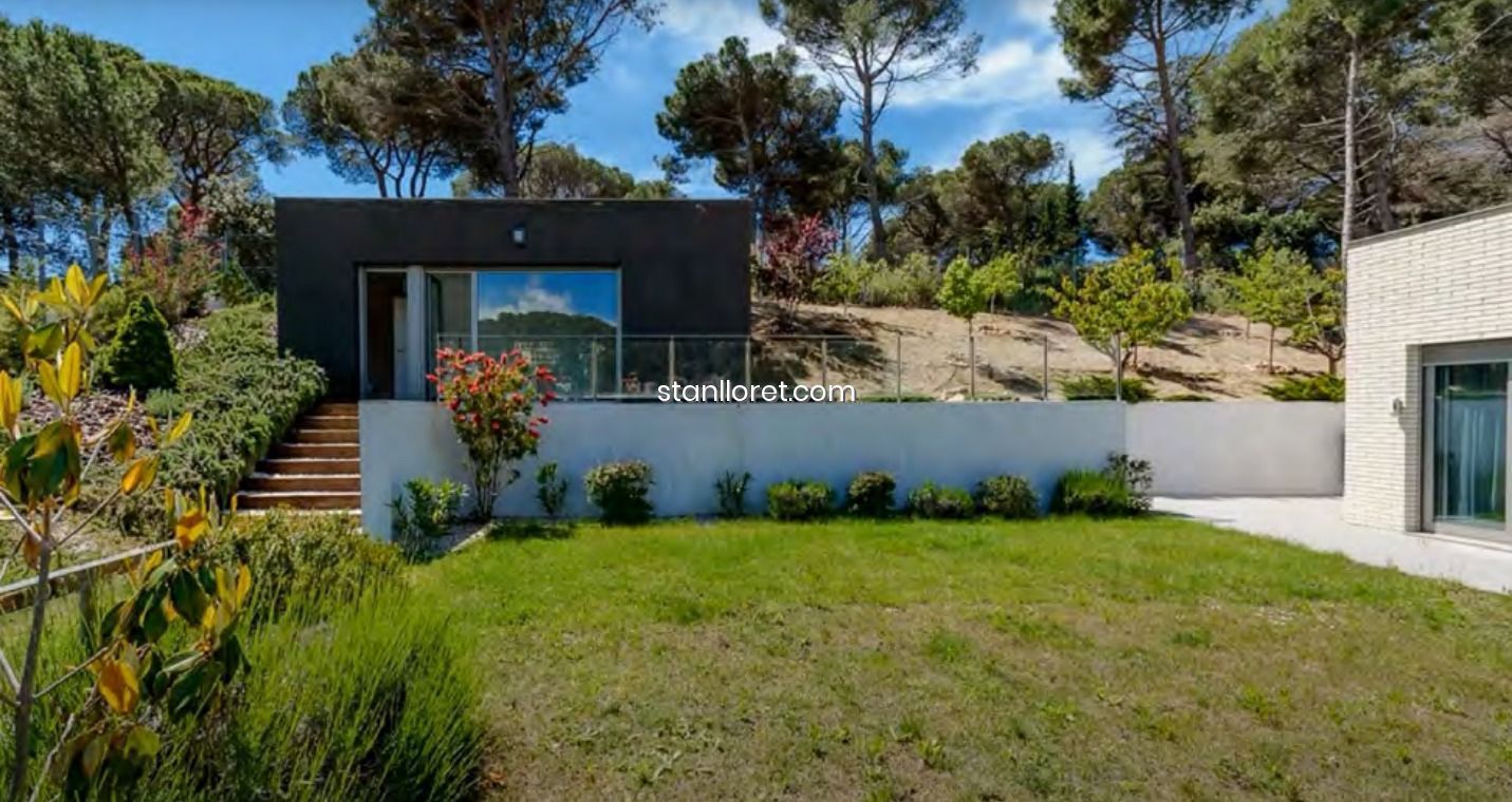 Huvila Blanes, Girona, Espanja 4 makuuhuonetta, 412 m2 No. 104045