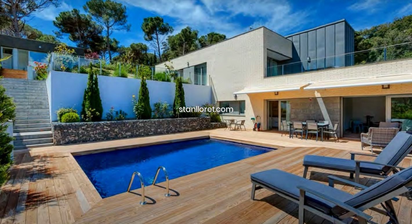 Huvila Blanes, Girona, Espanja 4 makuuhuonetta, 412 m2 No. 104045