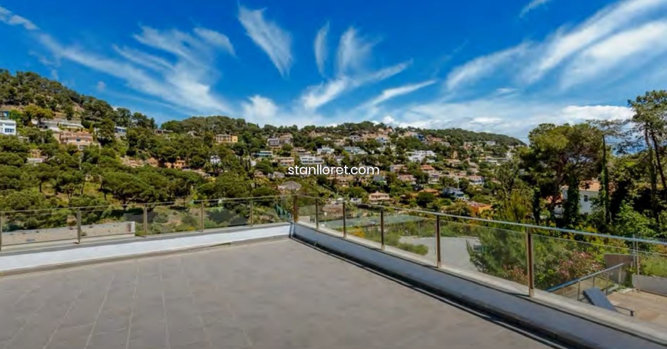 Huvila Blanes, Girona, Espanja 4 makuuhuonetta, 412 m2 No. 104045