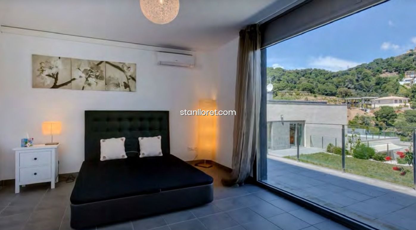 Huvila Blanes, Girona, Espanja 4 makuuhuonetta, 412 m2 No. 104045