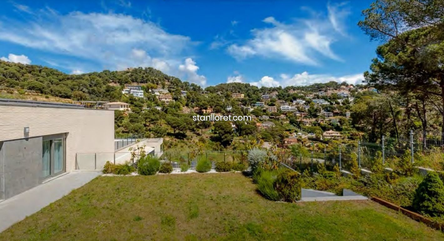 Huvila Blanes, Girona, Espanja 4 makuuhuonetta, 412 m2 No. 104045