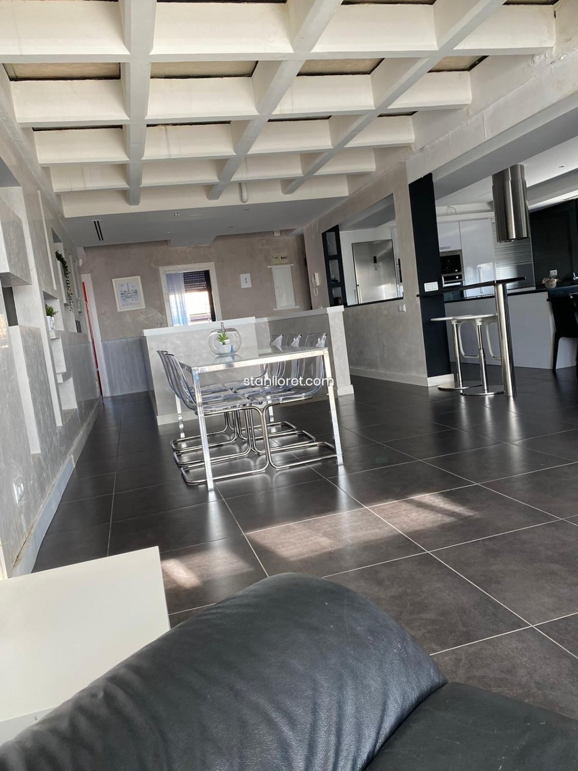 Villa in Girona, Spain 5 bedrooms, 340 sq.m. No. 104043