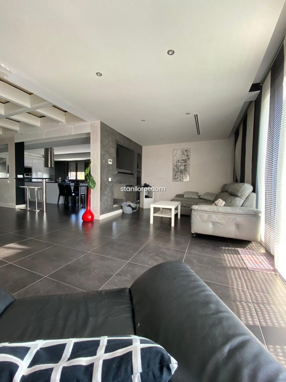 Villa in Girona, Spain 5 bedrooms, 340 sq.m. No. 104043