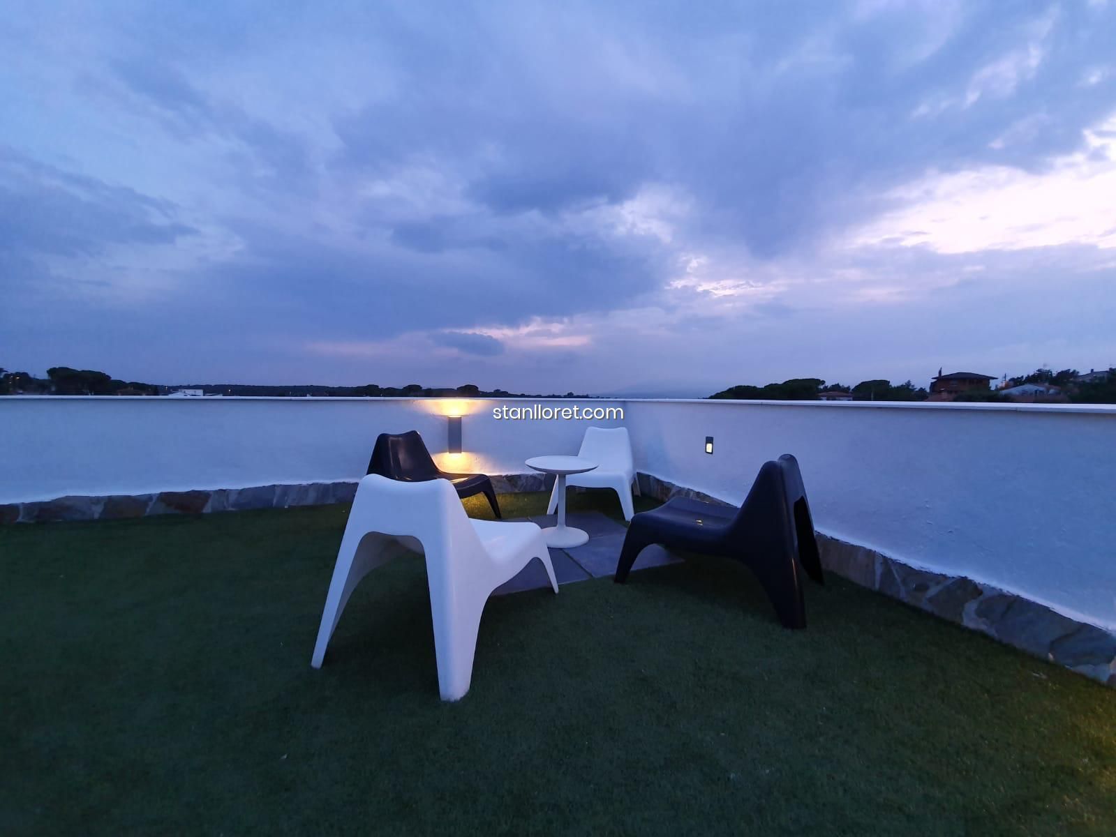 Villa in Girona, Spain 5 bedrooms, 340 sq.m. No. 104043