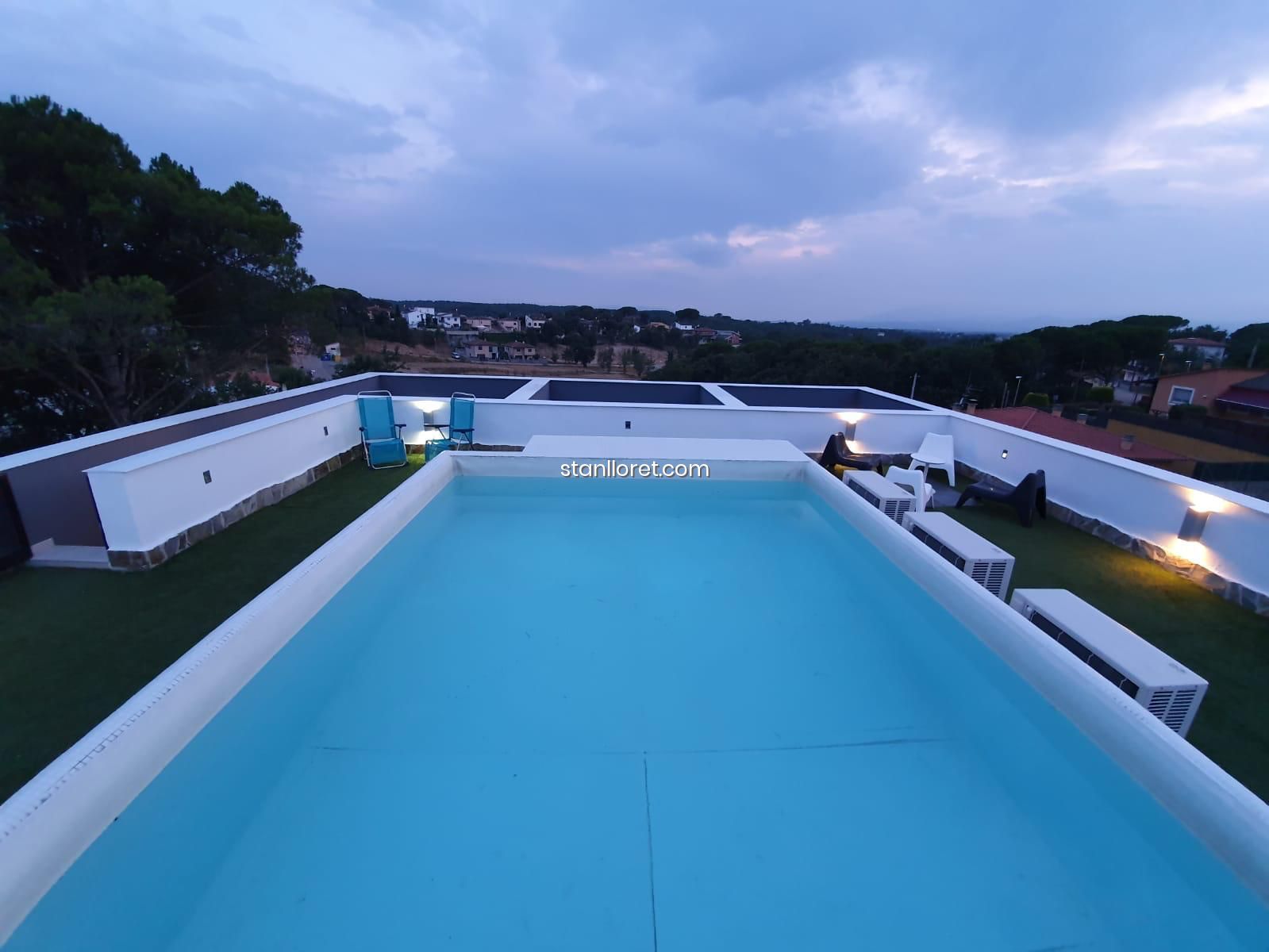 Villa in Girona, Spain 5 bedrooms, 340 sq.m. No. 104043