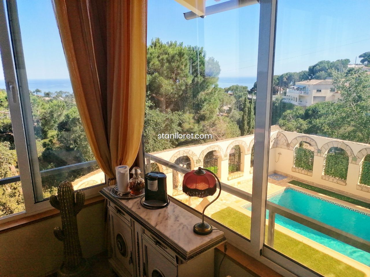 Villa i Lloret de Mar, Girona, Spanien 6 sovrum, 220 kvm. Nr. 104046