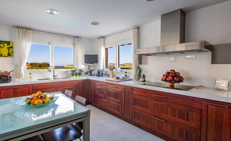 Villa in El Toro, Mallorca, Spain 4 bedrooms, 200 sq.m. No. 103276