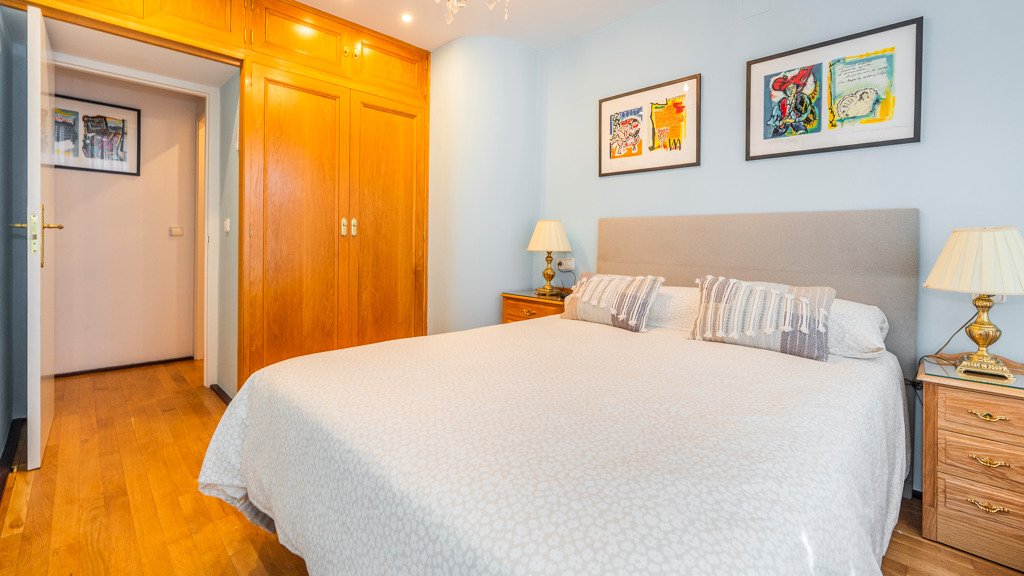 Квартира в Мадрид, Испания 4 спальни, 220м2 №107930