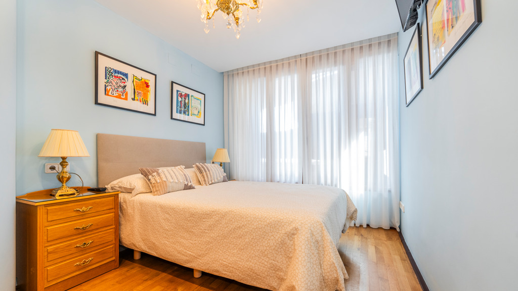 Квартира в Мадрид, Испания 4 спальни, 220м2 №107930