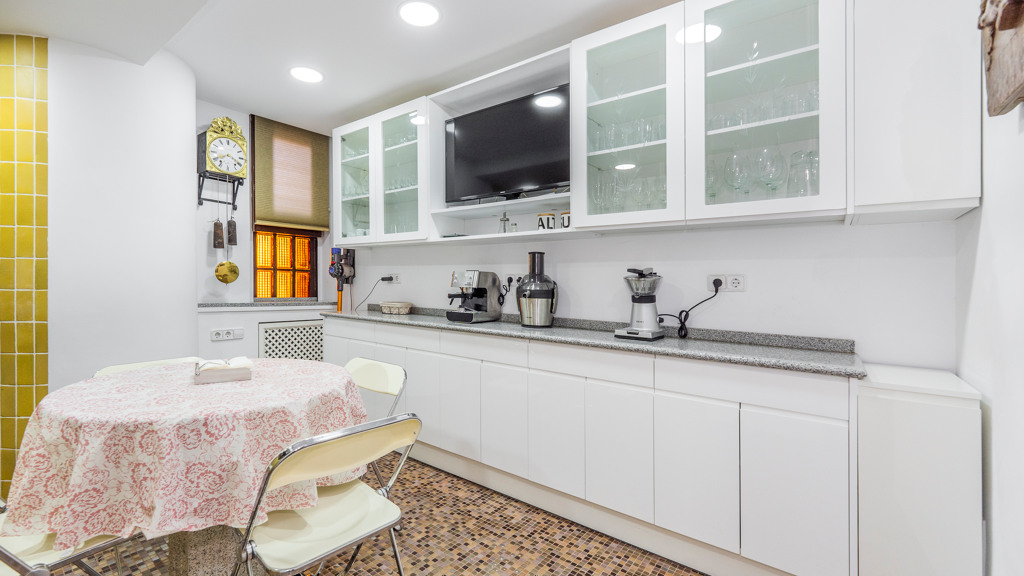 Квартира в Мадрид, Испания 4 спальни, 220м2 №107930