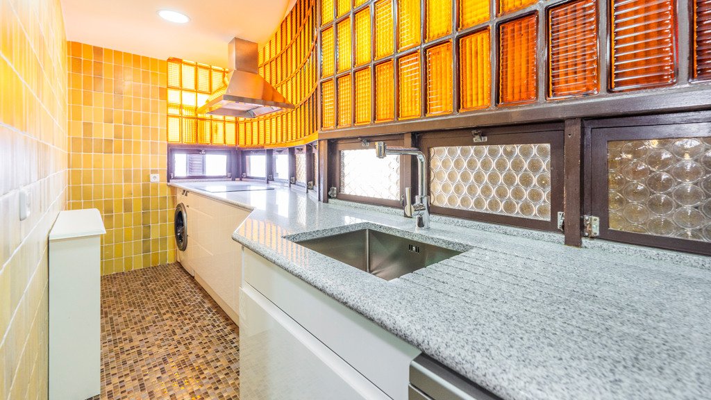 Квартира в Мадрид, Испания 4 спальни, 220м2 №107930
