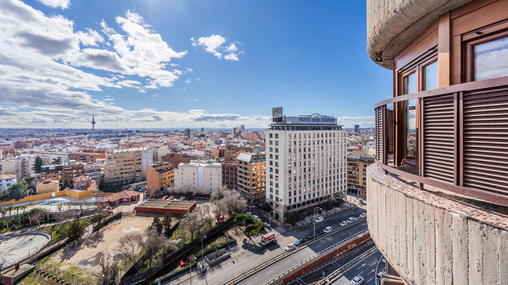 Квартира в Мадрид, Испания 4 спальни, 220м2 №107930