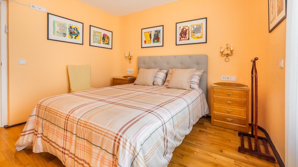 Квартира в Мадрид, Испания 4 спальни, 220м2 №107930