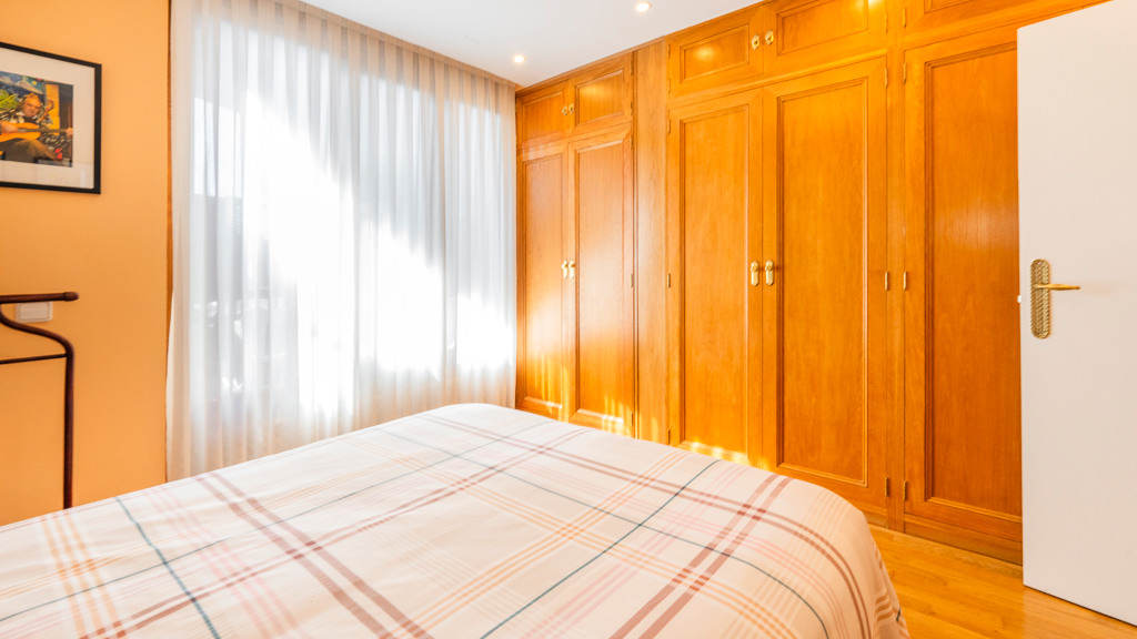 Квартира в Мадрид, Испания 4 спальни, 220м2 №107930