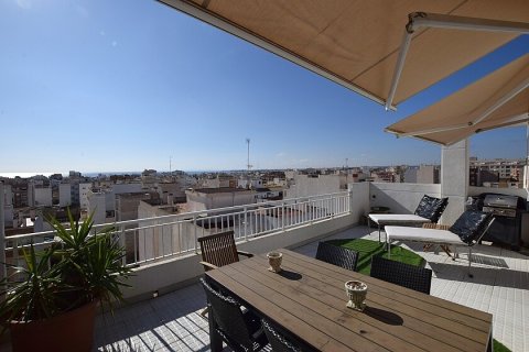 Townhouse in Nueva Torrevieja, Alicante, Spain 7 bedrooms, 246 sq.m. No. 111442