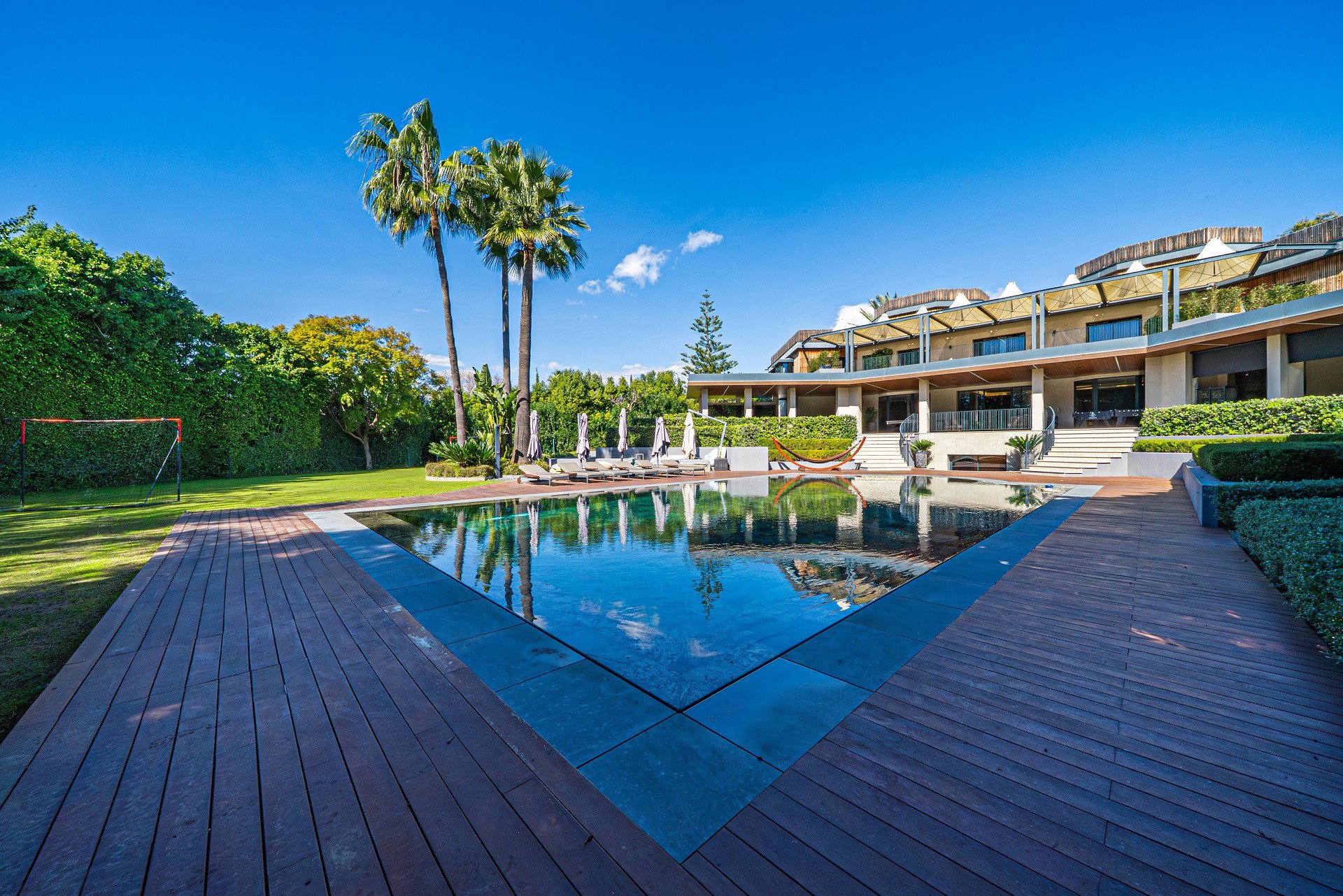 Villa San Pedro de Alcantara, Malaga, Spānijā 10 istabas, 1303 m2 Nr. 113461