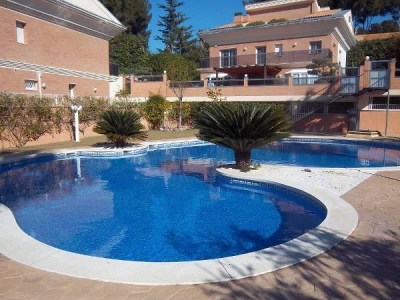 Дом в Салоу, Таррагона, Испания 6 спален, 660м2 №21572