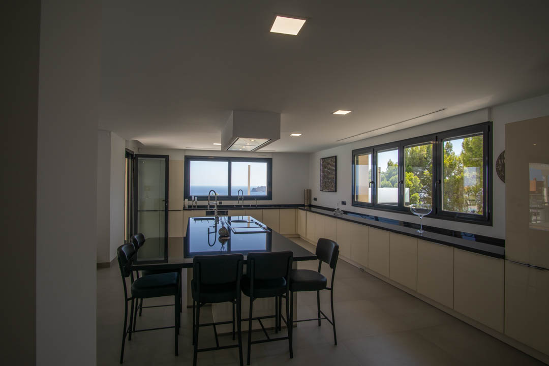 Villa a Altea, Alicante, Spagna 5 camere da letto, 680 mq. N° 81435