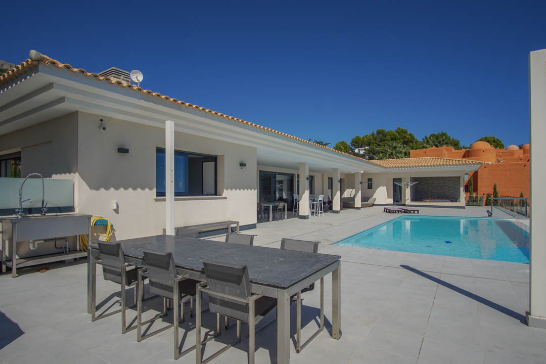 Villa a Altea, Alicante, Spagna 5 camere da letto, 680 mq. N° 81435