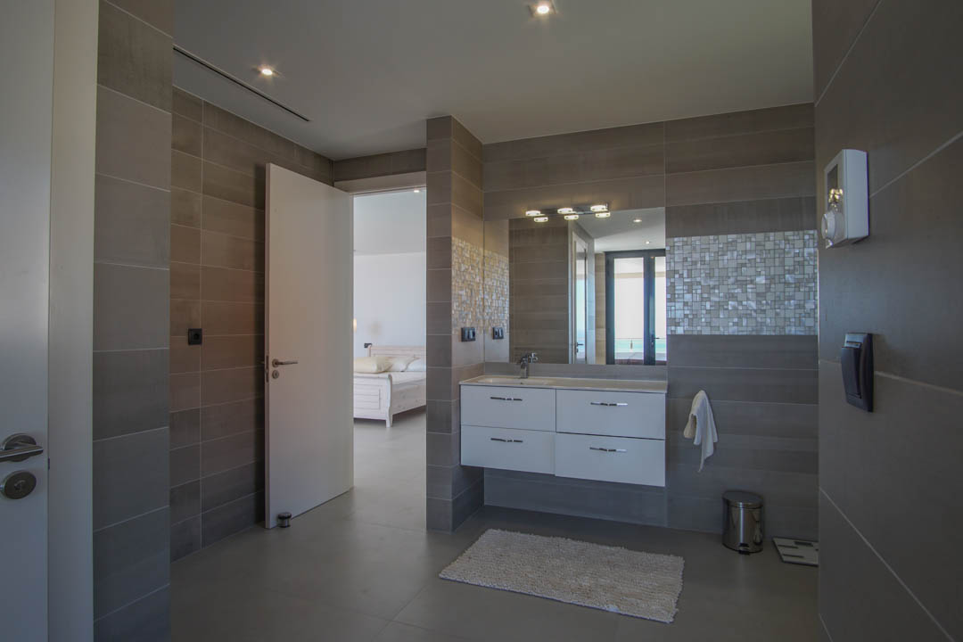 Villa a Altea, Alicante, Spagna 5 camere da letto, 680 mq. N° 81435