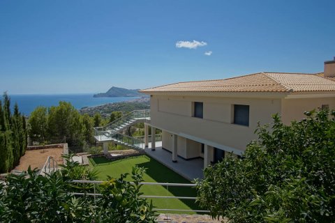 Villa a Altea, Alicante, Spagna 5 camere da letto, 680 mq. N° 81435