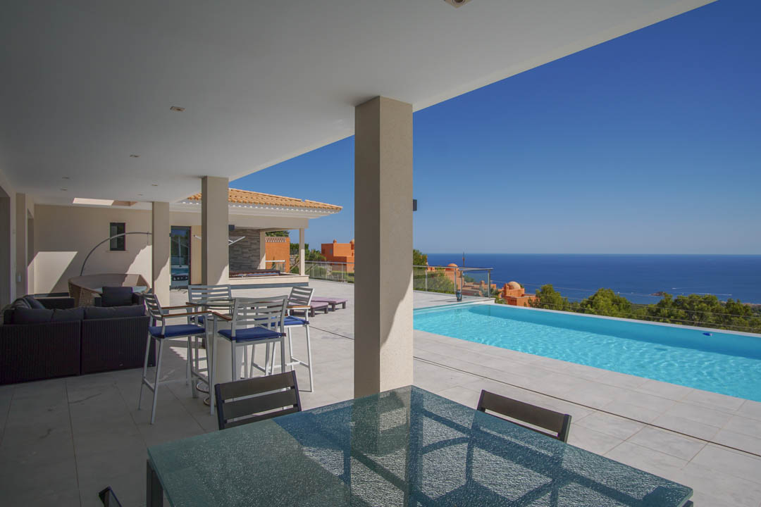 Villa a Altea, Alicante, Spagna 5 camere da letto, 680 mq. N° 81435